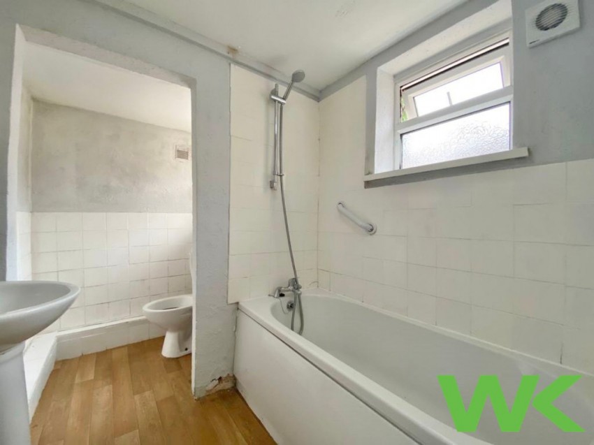Images for Marsh Lane, WEST BROMWICH, West Midlands EAID:4271778465 BID:5521202